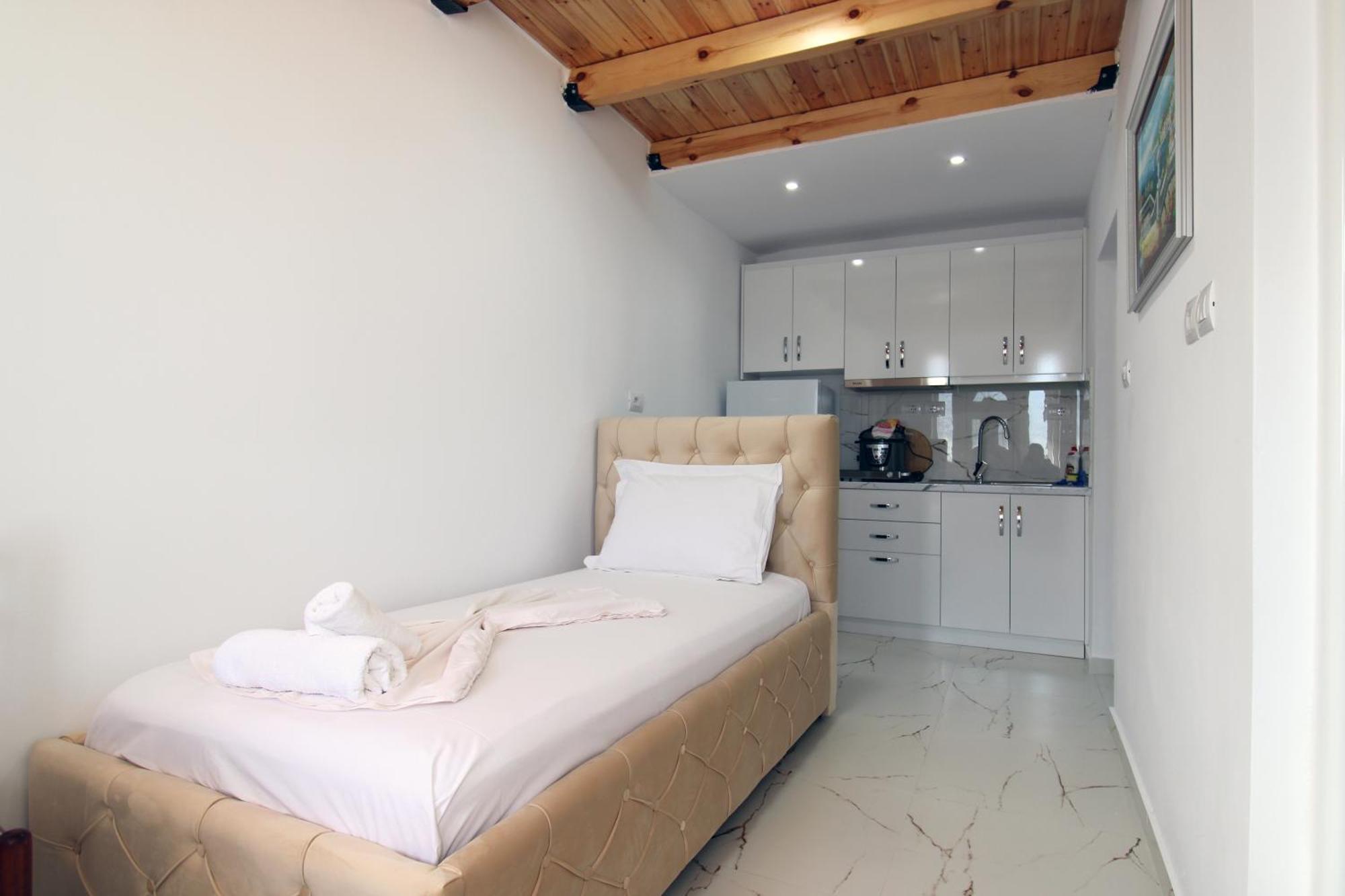 Seaside Genti Pollo Apart-hotel *
